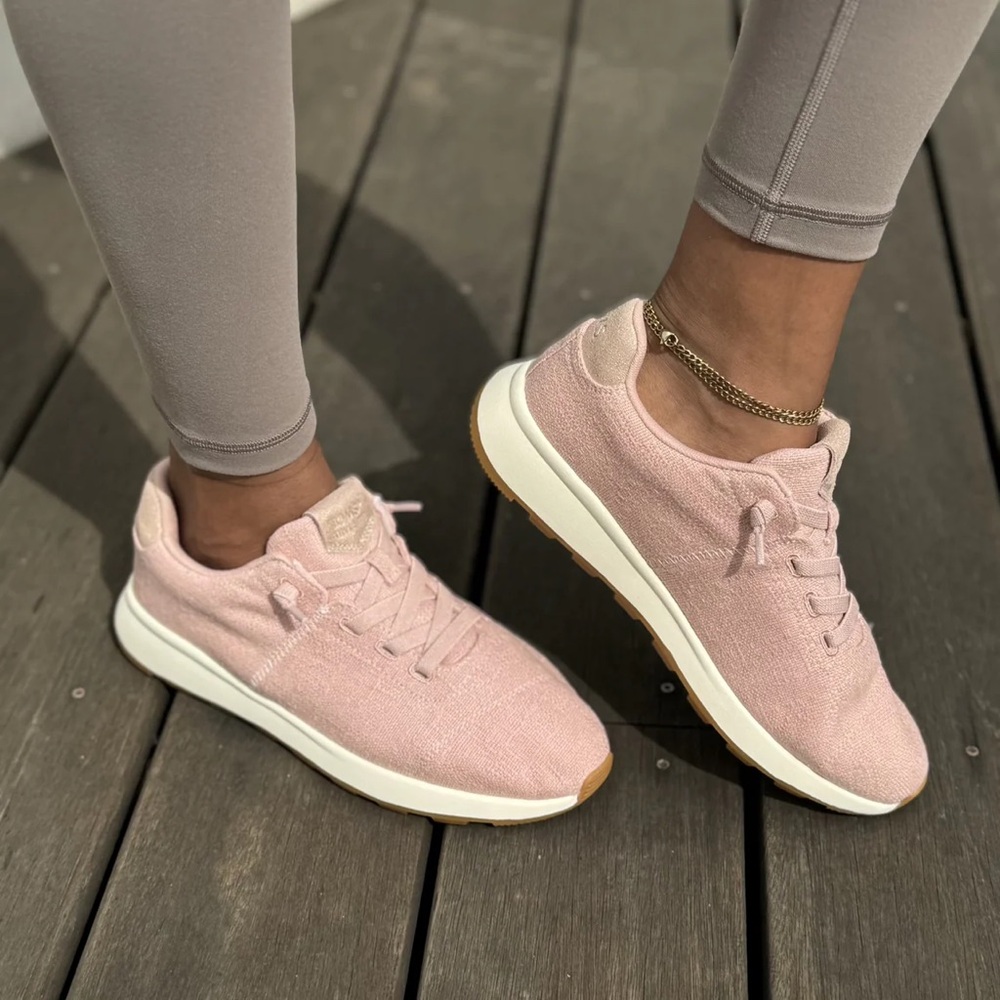 Toms Light Pink Women's Sneakers